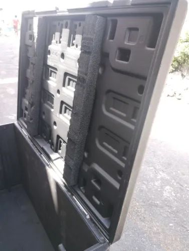 Vendo uma caixa Case pra colocar LED material excelente