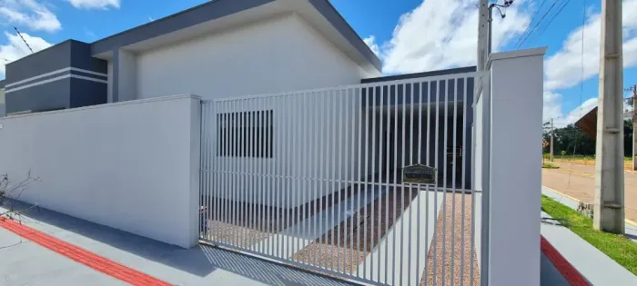Casa 2 Quartos p/ Alugar - Bairro Vivenda dos Ipês- Perto do Shopping Sinop-MT