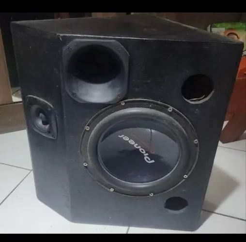 Caixa de som automotiva completa com subwoofer Pioneer Champion Series 12?