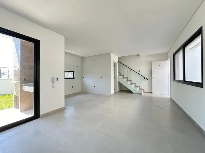 Sobrado Nova Palhoça | 3 quartos com 1 suíte | NOVO
