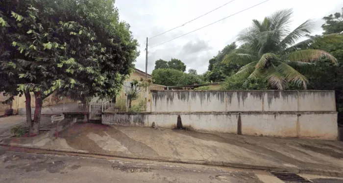 Imóvel para venda tem 308 metros quadrados com 1 quarto em Centro - Irapuru - SP