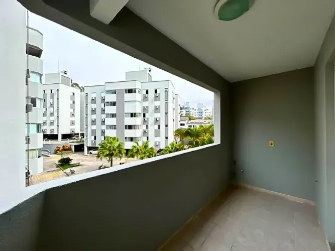 Apartamento com 4 quartos no Córrego Grande