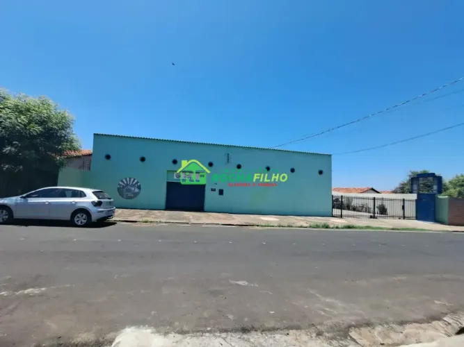 Galpão à venda. 1200 m² por 2300000,00 - Lorival Parente - Teresina/PI