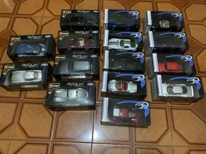 Lote 15 Miniaturas 1/24 Coleção Completa (Bijoux Collezione e Maisto) - Na Caixa!