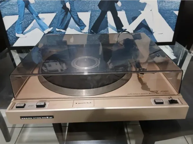 TOCA-DISCOS MARANTZ TT 4000