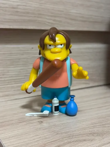 Action figure Simpsons playmates, personagem Nelson, produto importado, em ótimo estado 