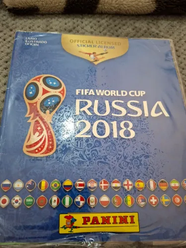Álbum Panini Copa da Rússia 2018 completo.