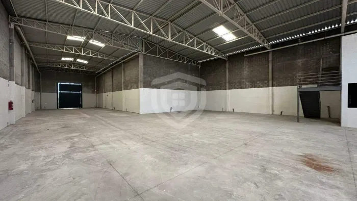 Galpão Comercial para Alugar em Bauru (Jardim Mary) 750m²