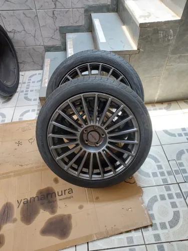 Jogo de rodas Rotiform Original 19 5x112 com pneus 