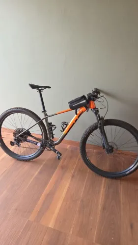 Bicicleta TSW YUKON KIT SRAM
