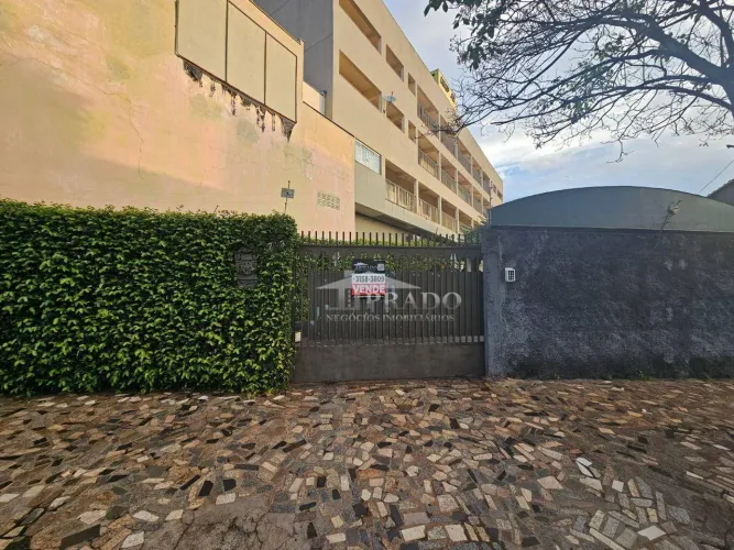Casa com 3 dormitórios à venda, 150 m² por R$ 1.100.000,00 - Centro - Ibiporã/PR