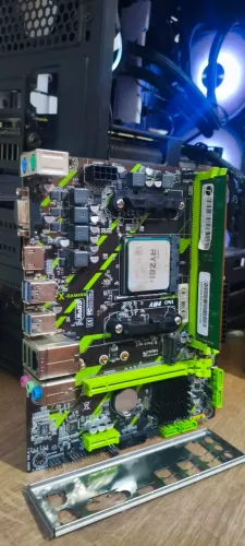 Ryzen 3 4100 + a520