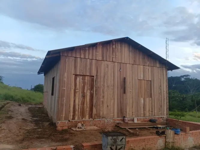 Vende-se Chácara