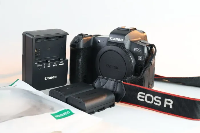 Canon EOS R - Mirrorless full frame