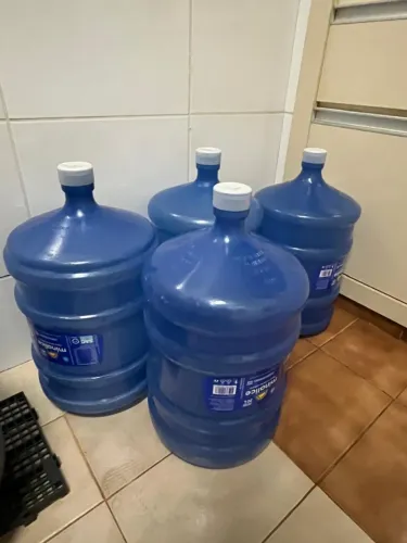 Galões de água 20 litros
