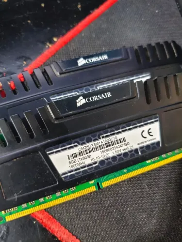Memória Corsair Vengeance 16GB (2X8)
