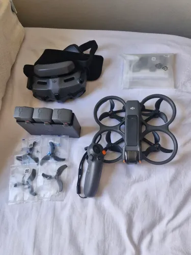 DJDrone DJI Avata 2 Fly More Combo em estado de novo