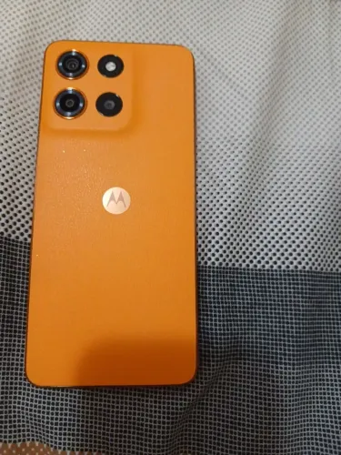 Motorola Moto G15 256GB - Laranja - Excelente Estado + Carregador Original