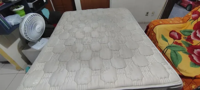 Colchão Queen Size Eurosono (Faço Entrega)
