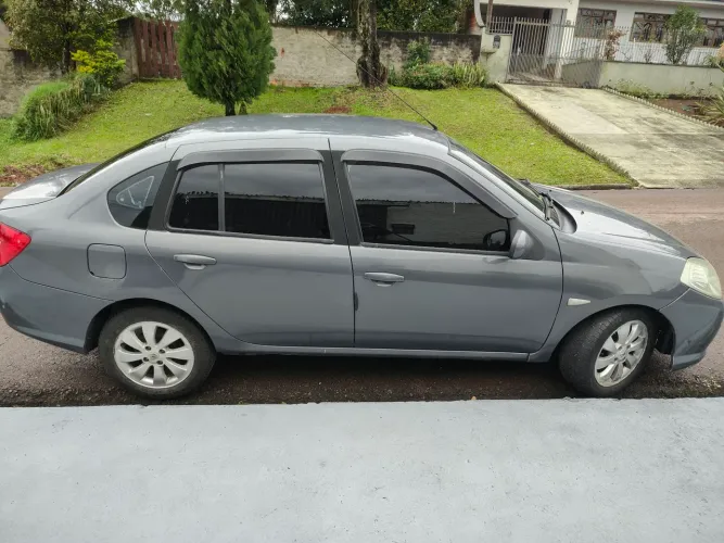 Renault Symbol Expression Hi-flex 1.6 16V 4P 2011