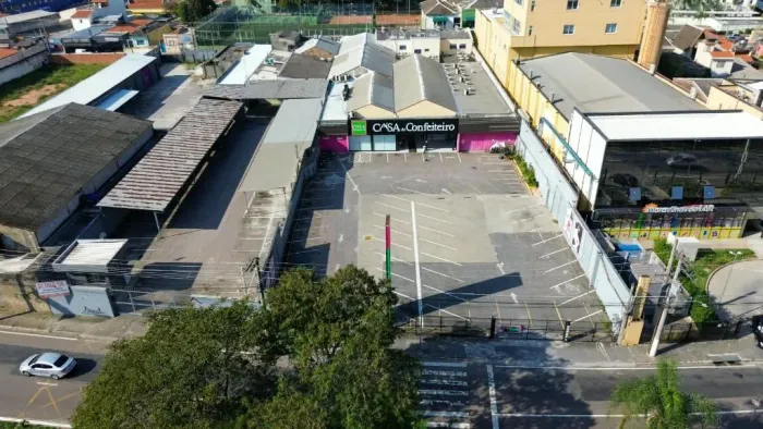 Ponto Comercial com 2.300m² na Avenida Antônio Frederico Ozanam, Ponte São João, Jundiaí -