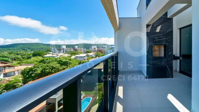 Cobertura Duplex com 2 Suítes a 80m do Mar  Praia de Mariscal, Bombinhas