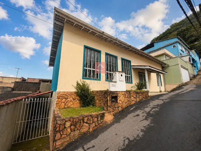 Casa para venda no Alto da Serra, Petrópolis RJ.