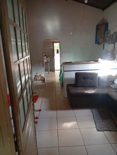 Casa Bairro Floresta . Goiânia 