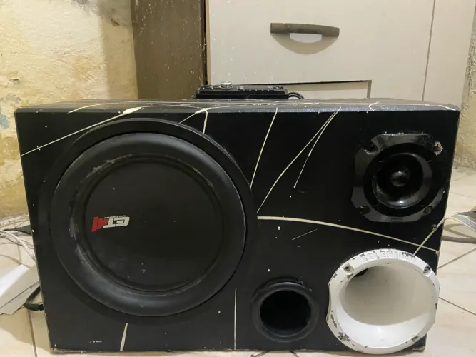 Vendo som automotivo