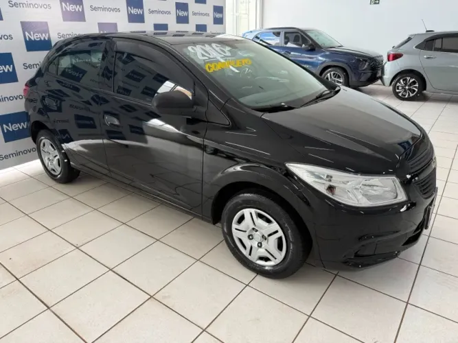 Chevrolet Onix 1.0 MPFI LS 8V Flex 4P Manual 2016