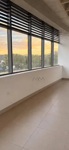 Sala para Locação no Vale Do Sereno | 37 m²