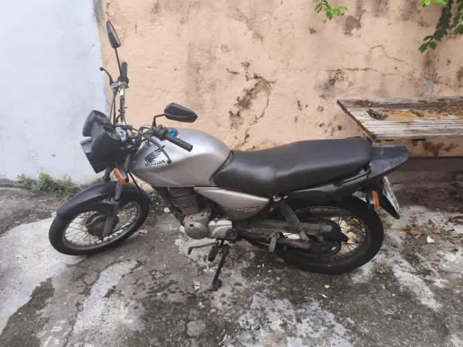 Moto ótima mas precisa de alguns ajustes 