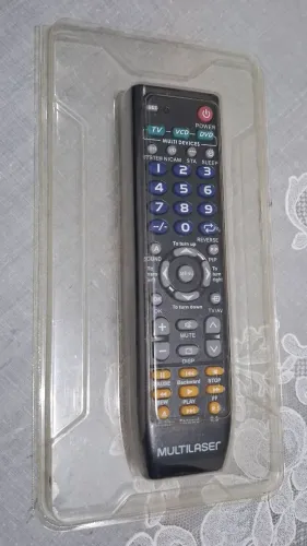 Controle remoto universal 3 em 1 da marca Multilaser (modelo AC088).