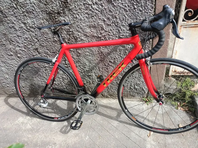 Speed trek em fibra de carbono