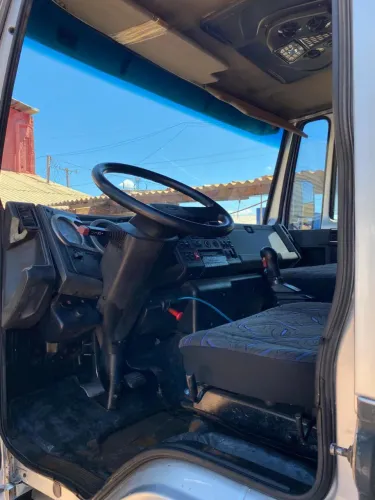 Ford cargo 2428e 2011