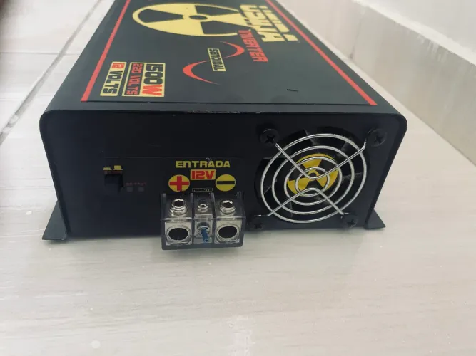 Inversor de energia 12v (carro) para 220v