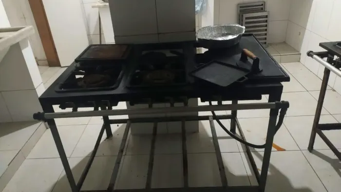 Vendo fogão industrial