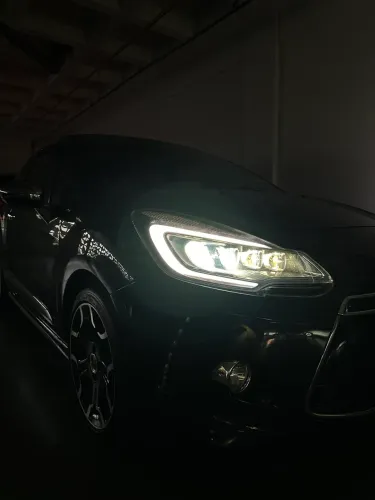 Vendo faróis e lanternas DS3 facelift