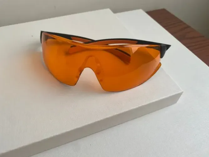 Óculos de proteção UV525 lente laranja bloqueador luz azul tipo Univet 546 novo