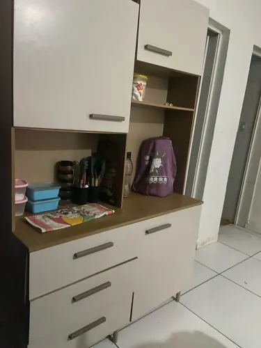 Armário pra cozinha seminovo!