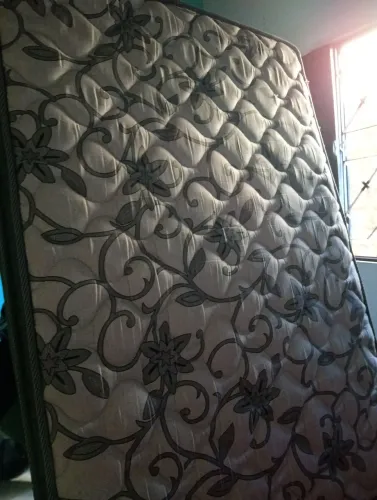 Colchão novo para cama de solteiro .Motivo da venda comprei uma cama de casal 