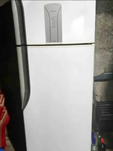 Geladeira 2 Portas para doação contato + *