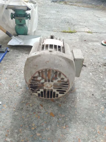 vende-se esse motor