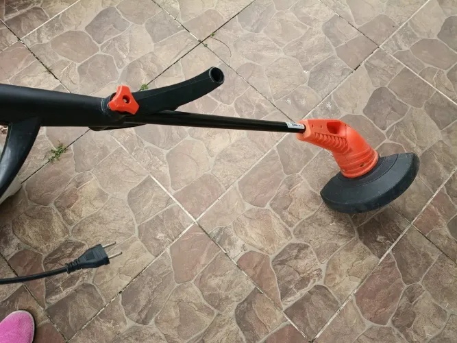 Aparador de Grama Tramontina AP1500T - 220V 