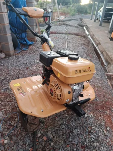 Moto cultivador