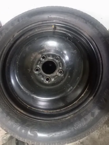 Vendo um estepe 15 em ótimo estado 