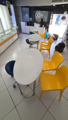 Móveis para ótica completo.