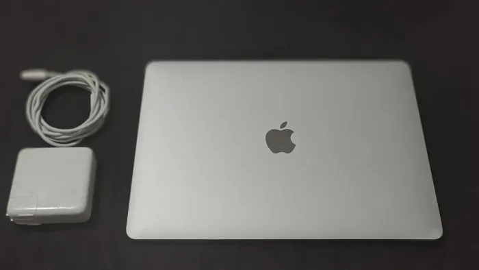 Macbook Pro M2