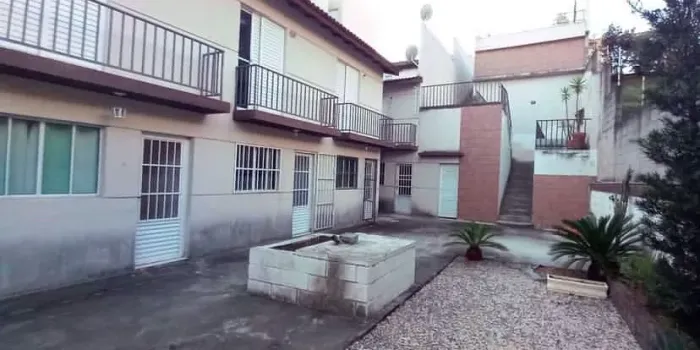 Sobrado a venda em Caieiras