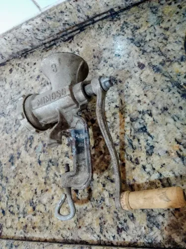 Moedor de carne manual